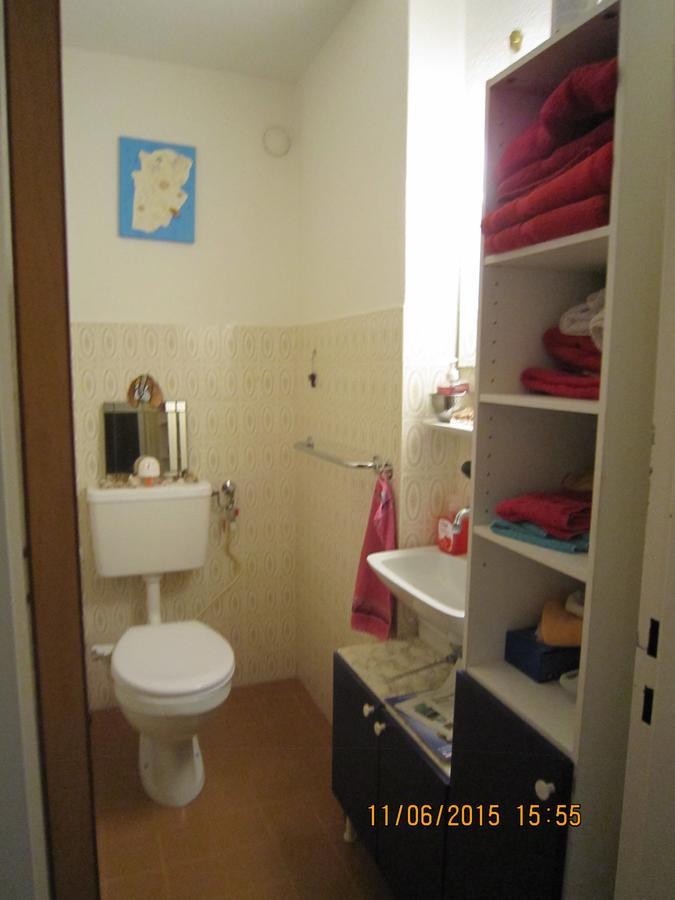 Schoenes Zimmer In Der City Basel Exterior photo