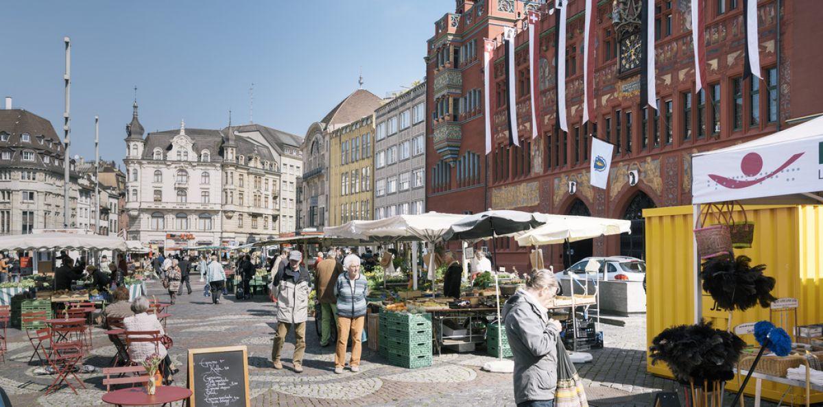 Schoenes Zimmer In Der City Basel Exterior photo